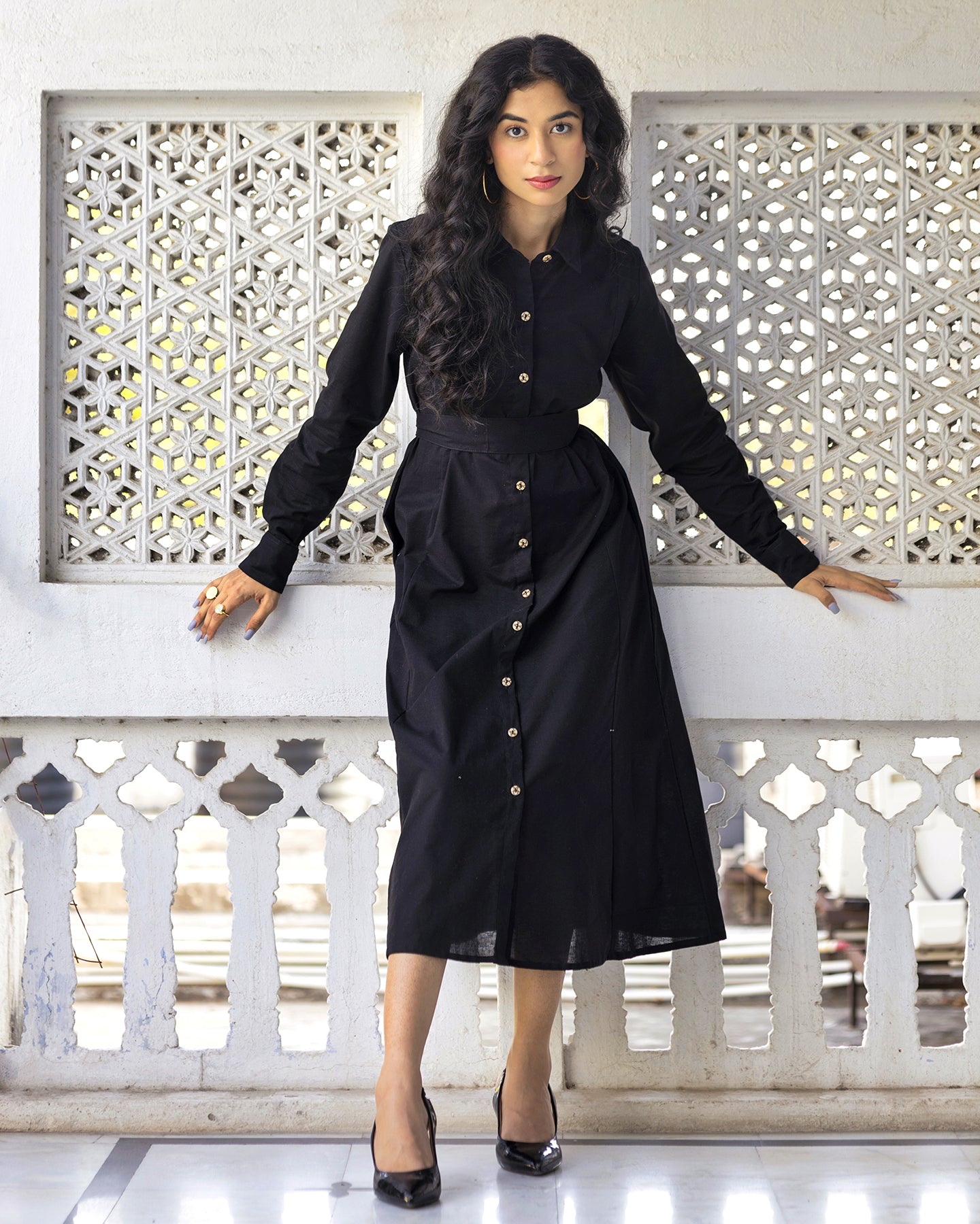 BOHEMIAN SOLID BLACK BUTTONED DRESS WITH BELT
