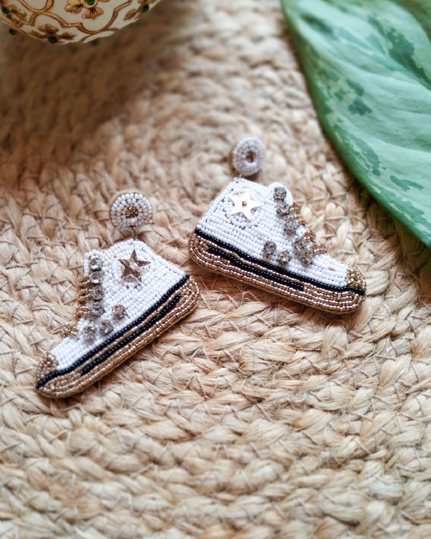COOL SNEAKER EARRINGS