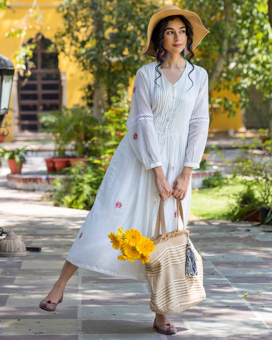 WHITE EMBROIDERED FLOWER BOHEMIAN MOTIF DRESS
