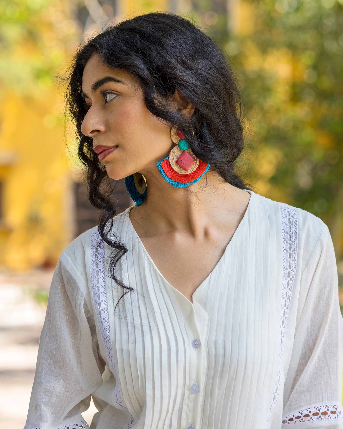 WHITE EMBROIDERED FLOWER BOHEMIAN MOTIF DRESS