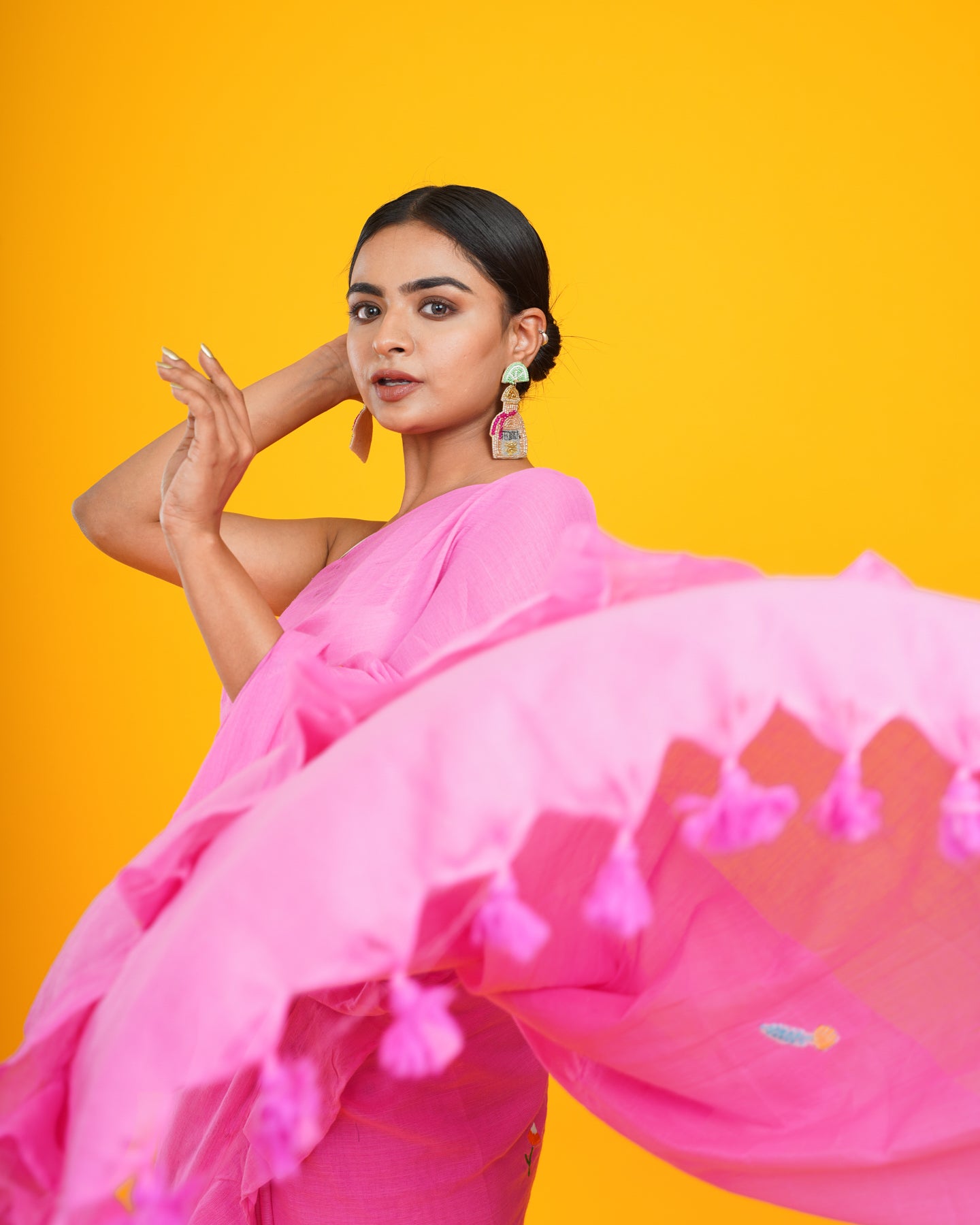 PINK BOHEMIAN SAREE WITH EARRING