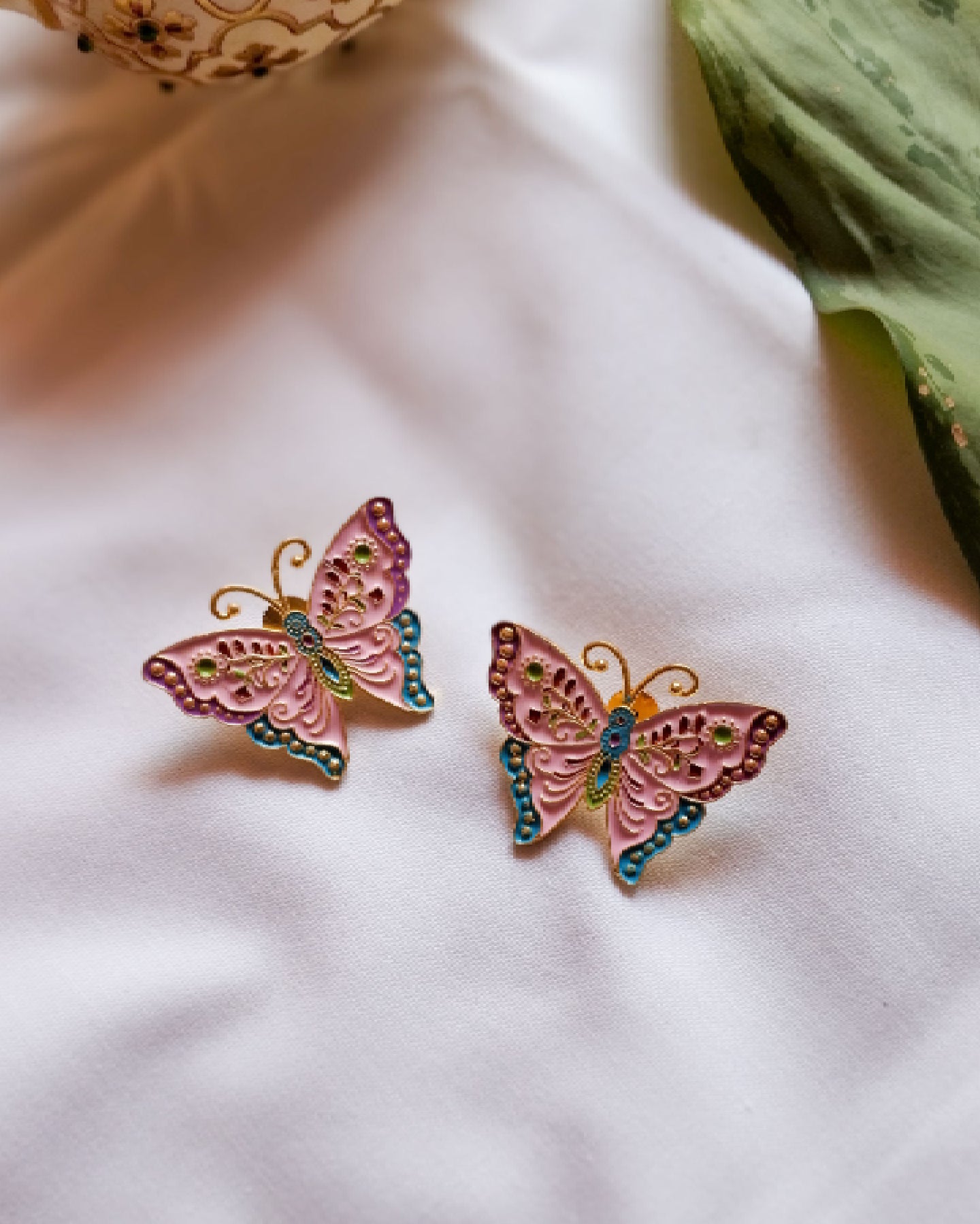 BUTTERFLY EARRINGS